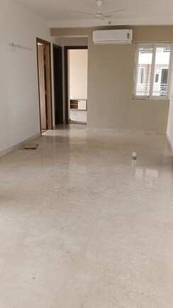 2.5 BHK + Study Room Apartment For Rent in The Center Court Prime