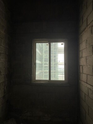 Room in 3 BHK Apartment at Indiabulls Sky Forest, Lower Parel – for Rent