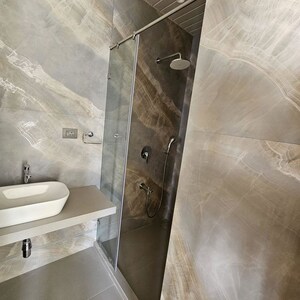 Furnished Amenities in 4 BHK Apartment at Indiabulls Sky Forest, Lower Parel – for Rent