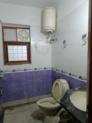 Kitchen in 3 BHK Builder Floor at Uppal Southend, Sector 49 – for Rent