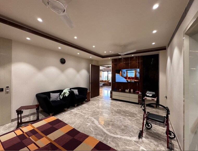 Gym, sector 45 6+ Bedroom 810 Sq.Yd. Villa In Sector 45 Gurgaon 10224803