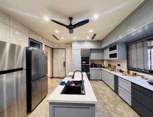 Team Area in 6+ BHK Villa at Sector 45 – for Sale