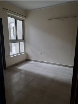 Room in 3 BHK Apartment at SDS NRI Residency Omega II, Omega Ii Greater Noida – for Rent