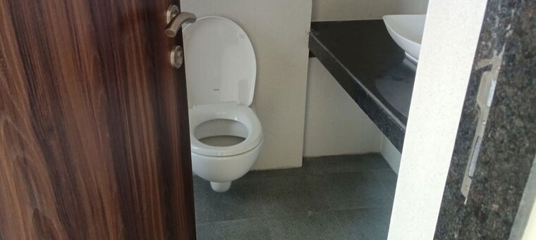 Bathroom, sheth-zuri 3 Bedroom 763 Sq.Ft. Apartment In Laxmi Nagar Thane 10235424
