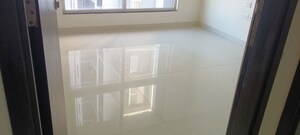 Room in 3 BHK Apartment at Sheth Zuri, Laxmi Nagar – for Rent