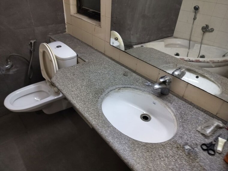 Bathroom, unitech-habitat 3.5 Bedroom 2096 Sq.Ft. Apartment In Pi Greater Noida Greater Noida 10235435