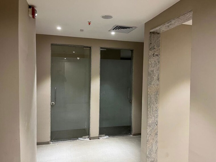 Room, solitaire-business-hub Commercial Office Space in IT/SEZ 1550 Sq.Ft. In Baner Pune 10235460