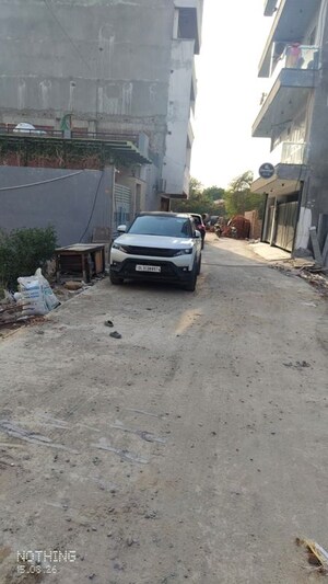 Parking in 1.5 BHK Builder Floor at Chattarpur – for Rent