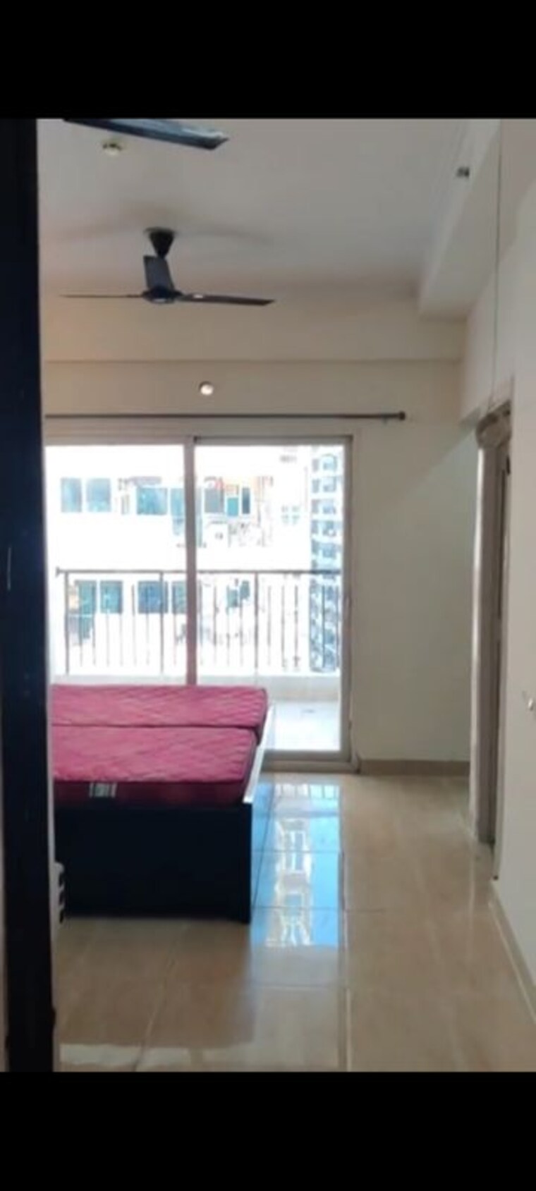 Room, gaur-city-2-14th-avenue 1 RK 500 Sq.Ft. Apartment In Sector 16c Greater Noida Greater Noida 10235495