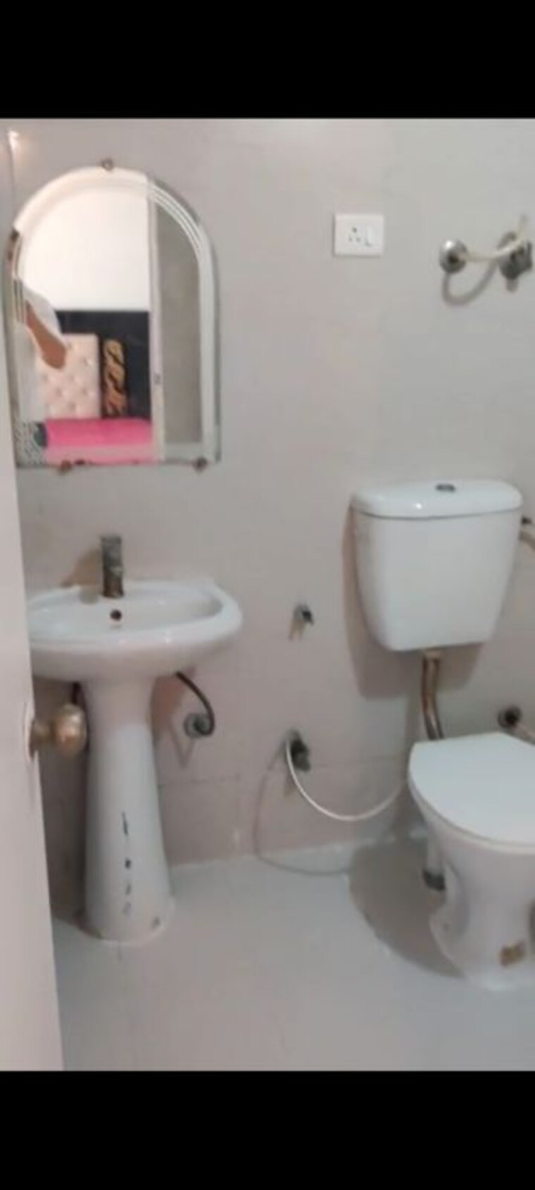 Bathroom, gaur-city-2-14th-avenue 1 RK 500 Sq.Ft. Apartment In Sector 16c Greater Noida Greater Noida 10235495