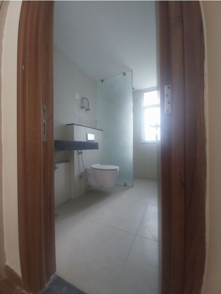 Bathroom, godrej-golf-link-villas 4 Bedroom 1356 Sq.Ft. Apartment In Sector 27 Yamuna Expressway Greater Noida 10235512