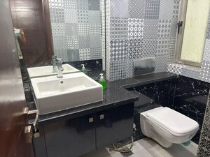 Master Bedroom in 3 BHK Apartment at Parsvnath Exotica, Sector 53 – for Rent