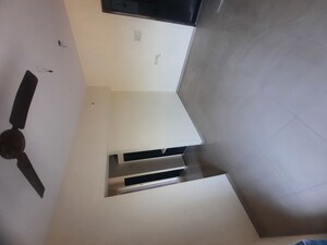 Room in 1 RK Apartment at Thane West – for Rent