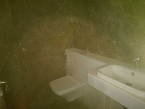 Bathroom in 4 BHK Apartment at Rustomjee Crown, Prabhadevi – for Rent
