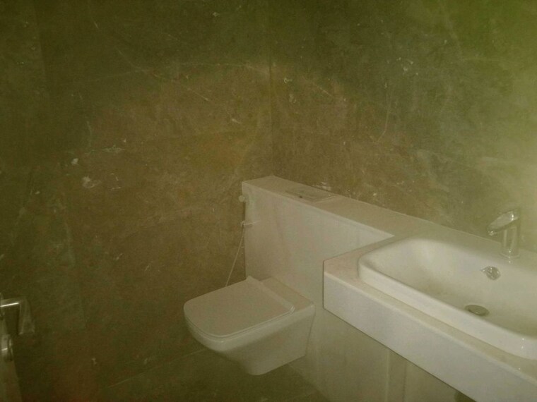 Bathroom, rustomjee-crown 4 Bedroom 1586 Sq.Ft. Apartment In Prabhadevi Mumbai 10235580