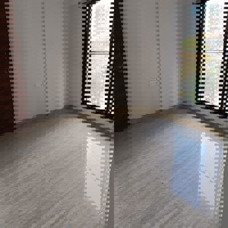 1 BHK 500 Sq.Ft. Apartment in Omkar Apartment Malad East