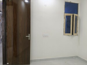 Room in 2 BHK Builder Floor at Sarfabad Village – for Sale