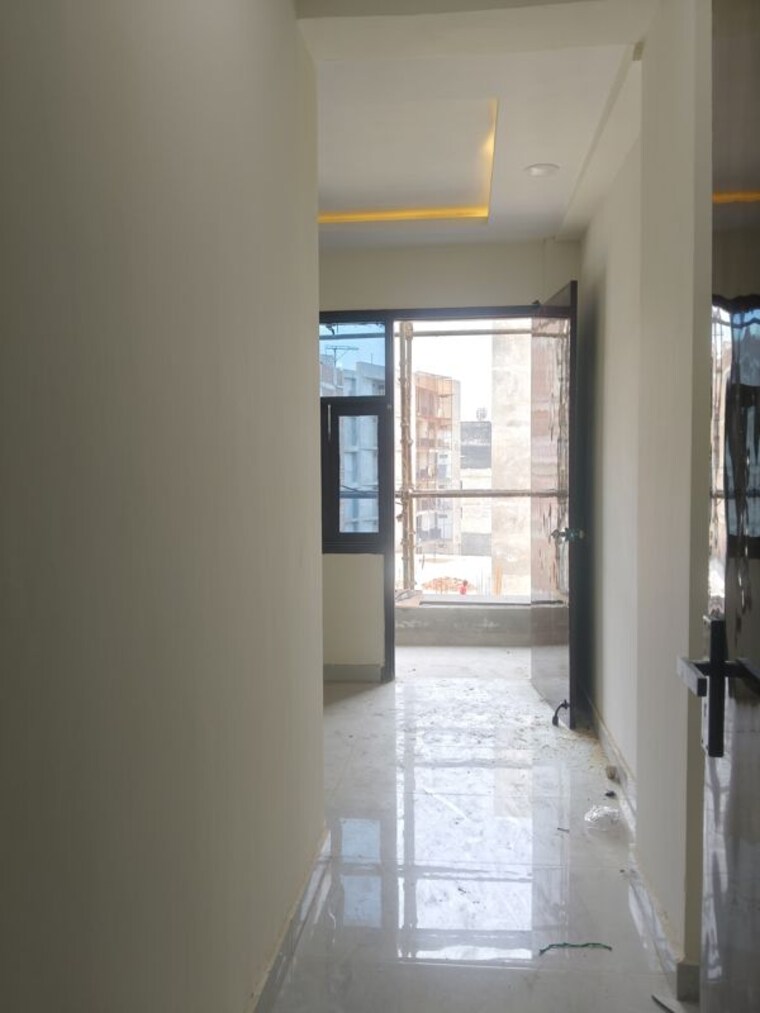 Room, sarfabad village 2 Bedroom 950 Sq.Ft. Builder Floor In Sarfabad Village Noida 10235628