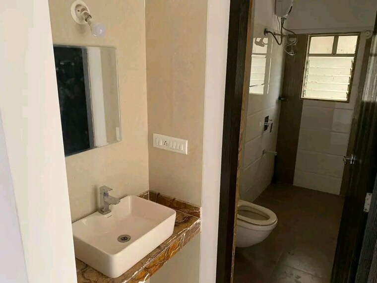 Bathroom, gini-viviana 2 Bedroom 825 Sq.Ft. Apartment In Balewadi Pune 10235644