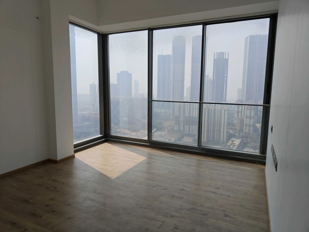 4 BHK + Pooja Room Apartment For Rent in Rustomjee Crown
