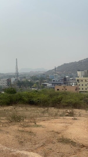  Plot For Sale in North East Apartment, Puppalaguda