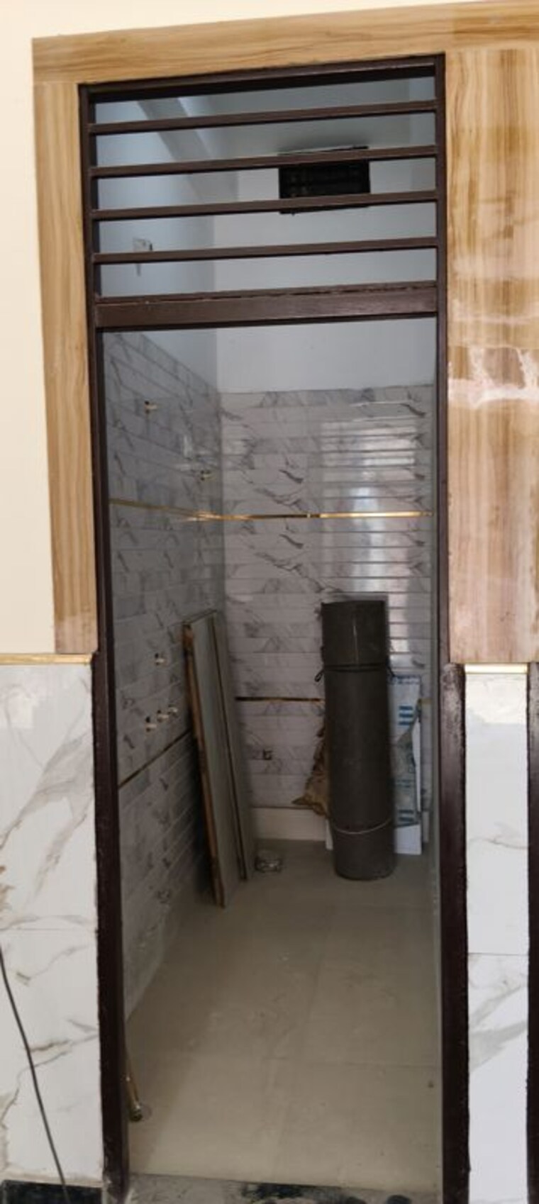 Bathroom, balaji-enclave 4 Bedroom 66 Sq.Yd. Independent House In Govindpuram Ghaziabad 10235727