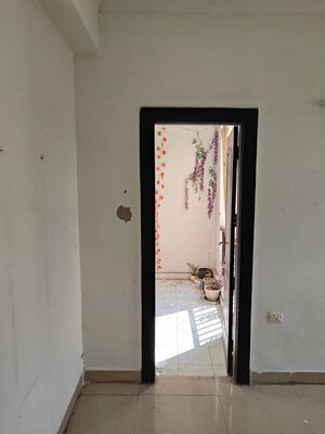 Room in 3 BHK Apartment at Ajnara Homes, Sector 16b Greater Noida – for Sale