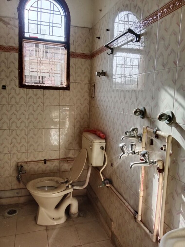 Attached Bathroom, huda 2 Bedroom 982 Sq.Ft. Builder Floor In Huda Panipat 10235760