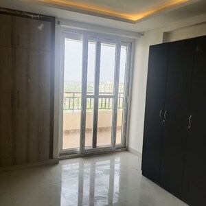 Room in 3 BHK Apartment at Ayaan Max Heights Majestic, Sikar Road – for Sale