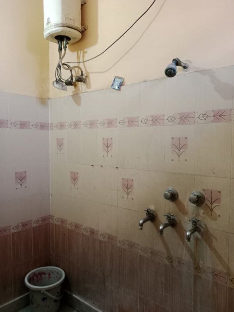 Bathroom, huda 1.5 Bedroom 566 Sq.Ft. Builder Floor In Huda Panipat 10235762