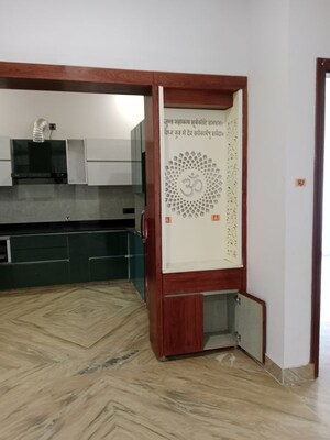 Room in 2 BHK Builder Floor at Huda – for Rent