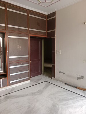 2 BHK Builder Floor For Rent in Huda