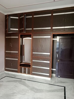 Room in 2 BHK Builder Floor at Huda – for Rent