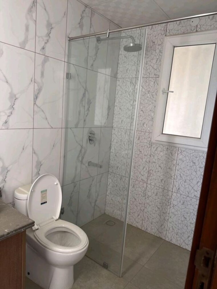 Bathroom, central-park-flower-valley 3 Bedroom 1789 Sq.Ft. Apartment In Sohna Sector 33 Gurgaon 10235773