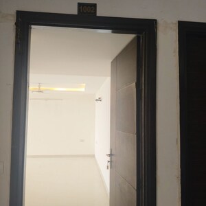 Room in 3 BHK Apartment at Ayaan Max Heights Majestic, Sikar Road – for Sale