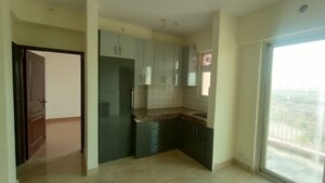 Room in 2 BHK Apartment at Mahaluxmi Migsun Ultimo, Omicron Iii Greater Noida – for Rent