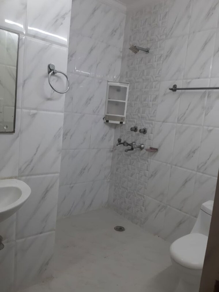 Bathroom, sector 51 Pg For Boys In Sector 51 10235803