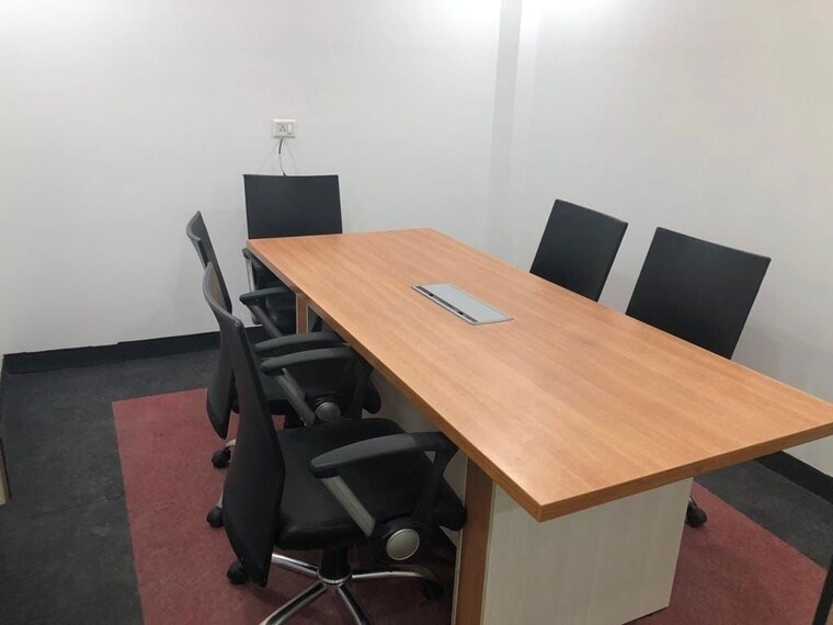 Team Area, sector 18 Commercial Office Space 2500 Sq.Ft. In Sector 18 Gurgaon 10235805