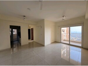 Room in 3 BHK Apartment at Eldeco Acclaim, Sohna Sector 2 – for Rent