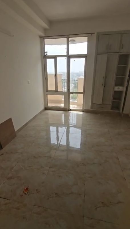 3 BHK + Extra Room Apartment For Rent in Eldeco Green Meadows