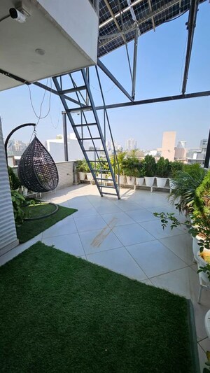 Balcony in 2 BHK Builder Floor at Sector 46 – for Rent