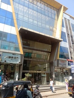 Office Space For Sale in Hari Om Plaza