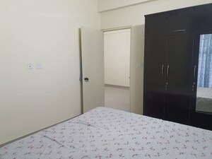 Room in 2 BHK Apartment at Pyramid Fusion Homes, Sector 70a – for Rent