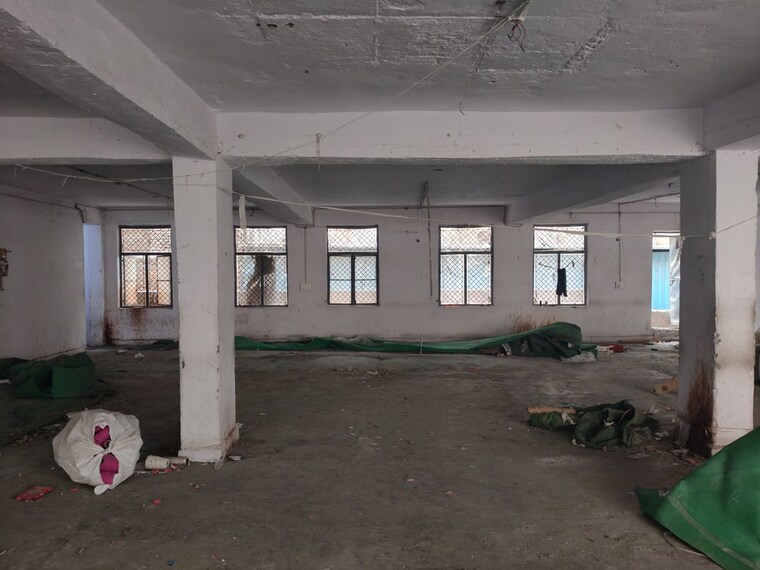  Parking, sector 63 Commercial Warehouse 55000 Sq.Yd. In Sector 63 Noida 10235879