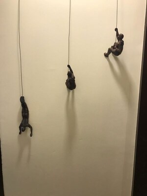 Furnished Amenities in 3 BHK Apartment at Alta Vista Phase I, Chembur – for Rent