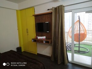 Room in 2.5 BHK Apartment at Ajnara Grand Heritage, Sector 74 – for Rent