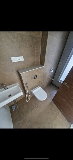 Furnished Amenities in 3 BHK Apartment at Dotom Isle, Malad West – for Rent