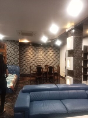 Living Room in 2 BHK Builder Floor at Gomti Nagar – for Rent