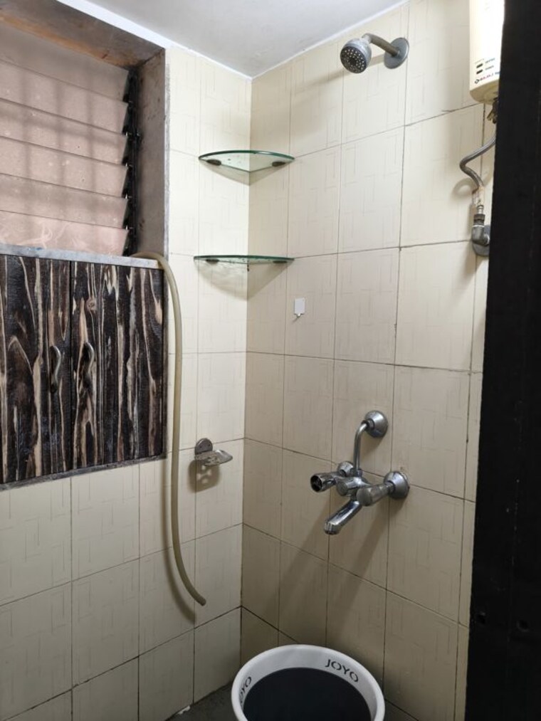 Bathroom, sai-milan-chs 1 Bedroom 380 Sq.Ft. Apartment In Worli Mumbai 10235976