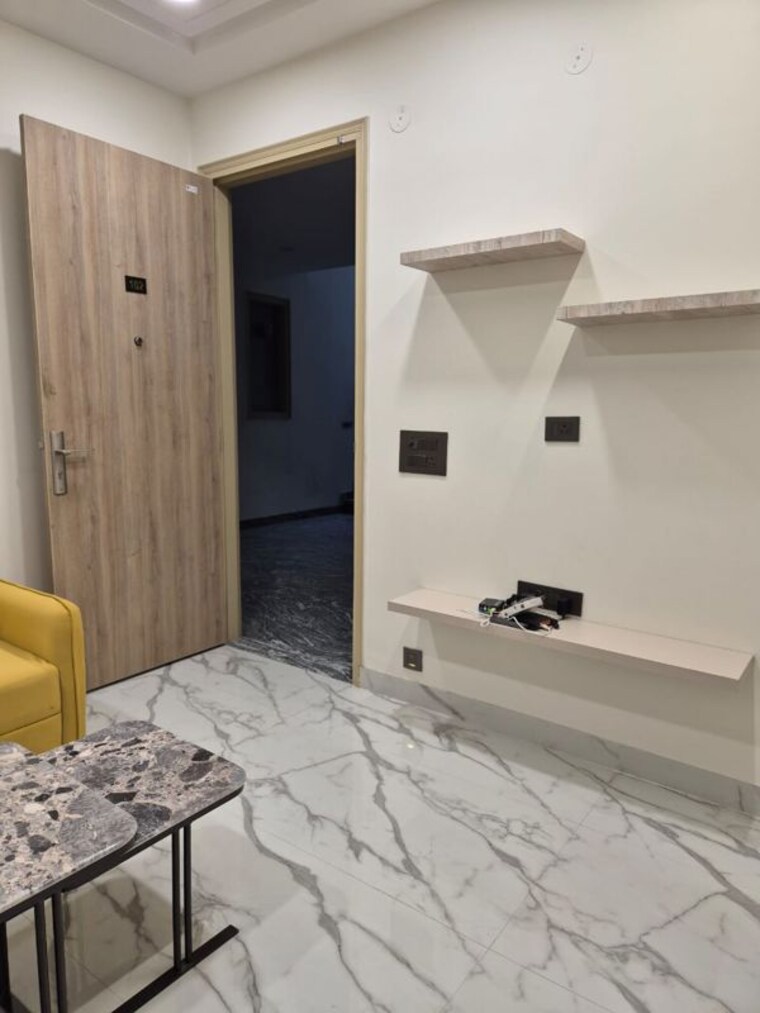 Bathroom, dlf phase v 1 Bedroom 350 Sq.Ft. Builder Floor In Dlf Phase V Gurgaon 10235985